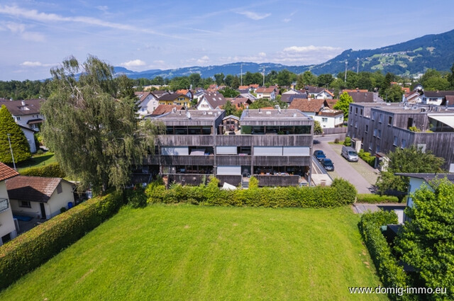 Attraktives Penthouse mit phantastischem Blick ins umliegende Grün und die Schweizer Berge zu verkaufen!