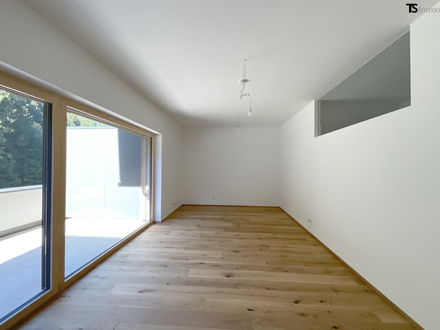 Tschagguns: Neuwertige 2-Zimmer-Dach-Terrassen-Wohnung ca. 50 m2 + Terrasse ca. 22 m2