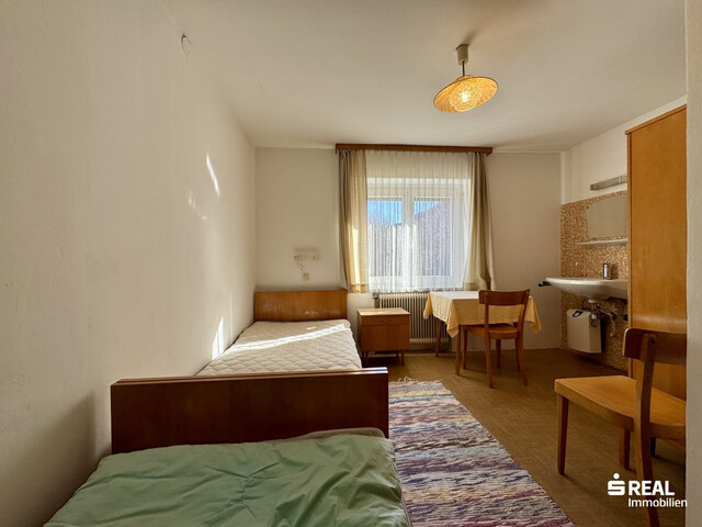 Großzügiges Mehrfamilienhaus mit vielseitigen Nutzungsmöglichkeiten