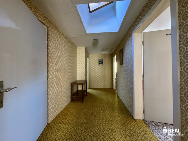 Großzügiges Mehrfamilienhaus mit vielseitigen Nutzungsmöglichkeiten