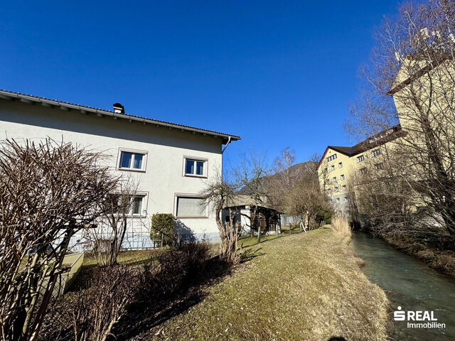 Großzügiges Mehrfamilienhaus mit vielseitigen Nutzungsmöglichkeiten