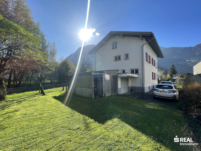 Großzügiges Mehrfamilienhaus mit vielseitigen Nutzungsmöglichkeiten