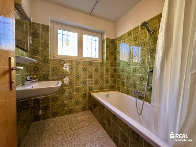 Großzügiges Mehrfamilienhaus mit vielseitigen Nutzungsmöglichkeiten