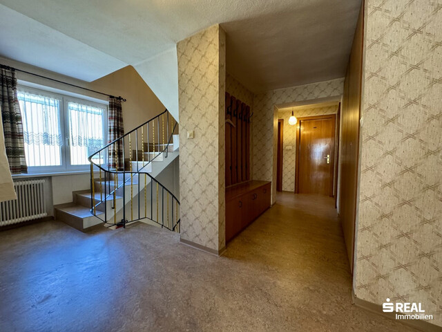 Großzügiges Mehrfamilienhaus mit vielseitigen Nutzungsmöglichkeiten