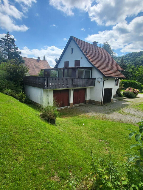 Liegenschaft mit Entwicklungspotenzial – direkt an der Schweizer Grenze