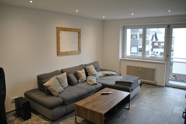 Schöne, provisionsfreie 3-Zimmer Wohnung mit 10 m² Balkon, Parkplatz, Keller und Fahrradabstellraum