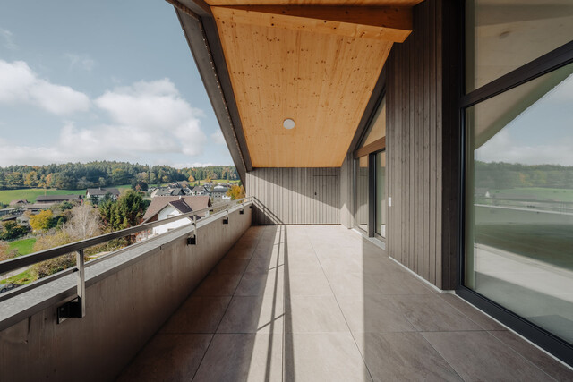 Lichtdurchflutete 4-Zimmer Wohnung in sanfter Hanglage