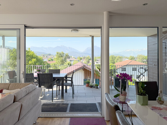 3-Zimmer-Dachgeschosswohnung mit traumhaftem Ausblick in Weiler