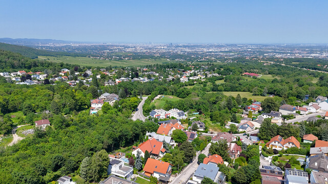 Erstklassige Architektenvilla mit traumhaftem Gartenparadies