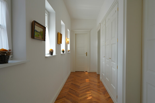 Erstklassige Architektenvilla mit traumhaftem Gartenparadies