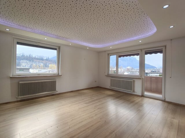 Großzügige 4-Zimmerwohnung in Feldkirch mit Balkon und Garage und herrlichem Ausblick!