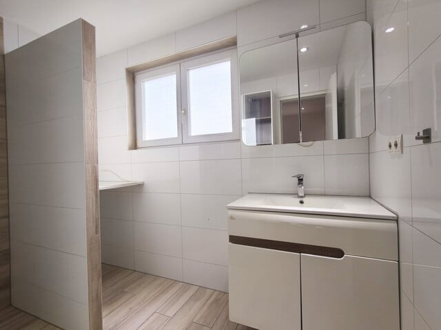 Großzügige 4-Zimmerwohnung in Feldkirch mit Balkon und Garage und herrlichem Ausblick!