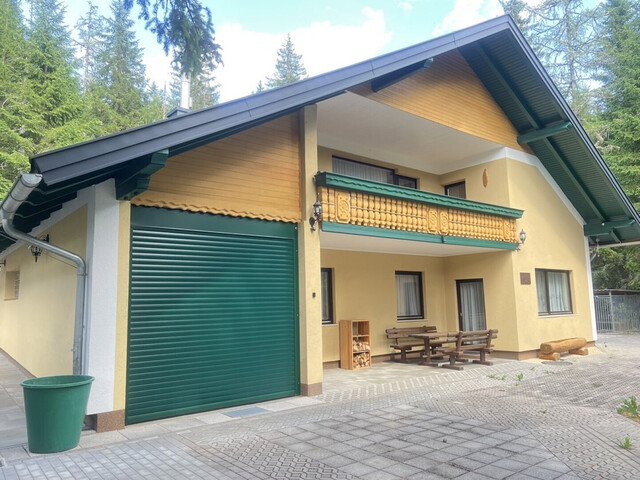 Neu saniertes 2-Familien Almhaus in ruhiger Lage