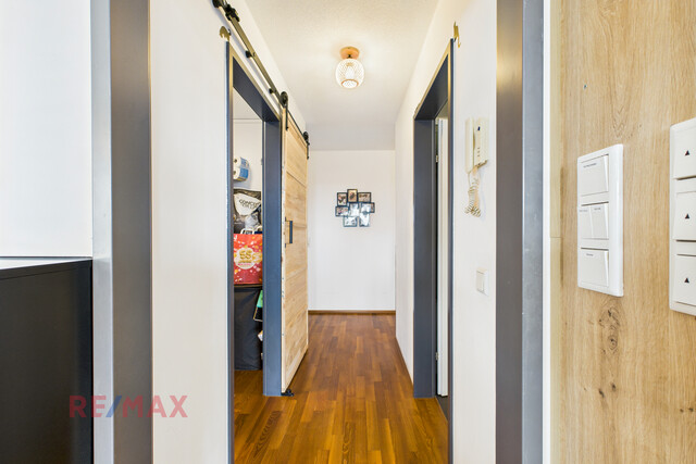 4-Zimmer-Dachgeschosswohnung mit Zukunft: Stromkosten sparen dank eigenem Balkonkraftwerk