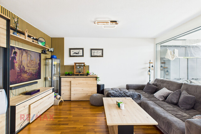 4-Zimmer-Dachgeschosswohnung mit Zukunft: Stromkosten sparen dank eigenem Balkonkraftwerk