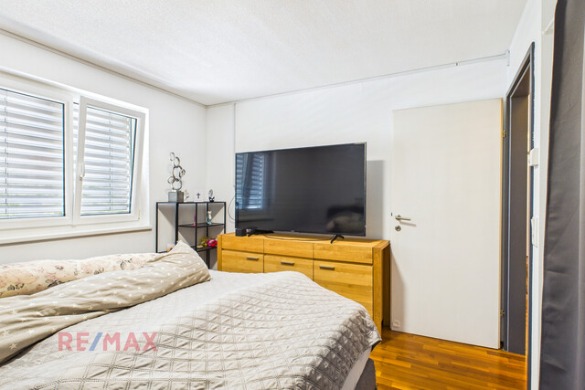 4-Zimmer-Dachgeschosswohnung mit Zukunft: Stromkosten sparen dank eigenem Balkonkraftwerk