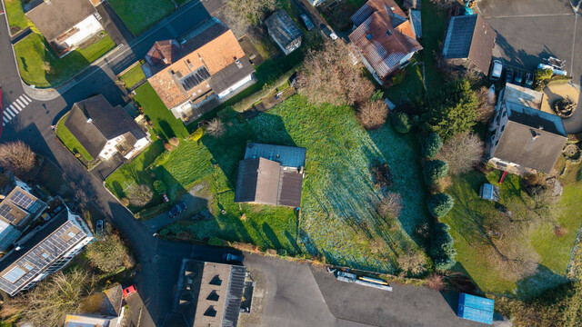 Neubau: Doppelhaushälfte in zentraler Lage in HÖCHST