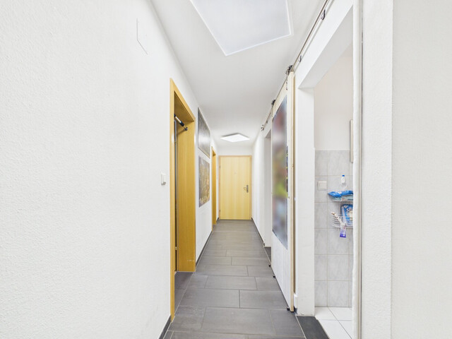 Dachgeschosswohnung mit Wintergarten und Fernsicht