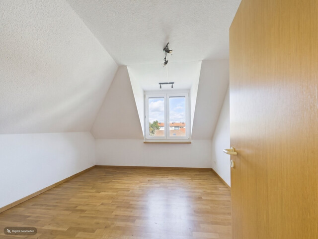 Dachgeschosswohnung mit Wintergarten und Fernsicht