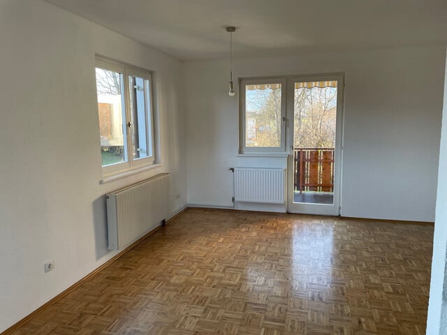 Ruhige helle 4-Zimmer Wohnung mit Balkon in Brederis