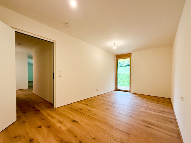 Gartenwohnung mit großer Terrasse! Top 2