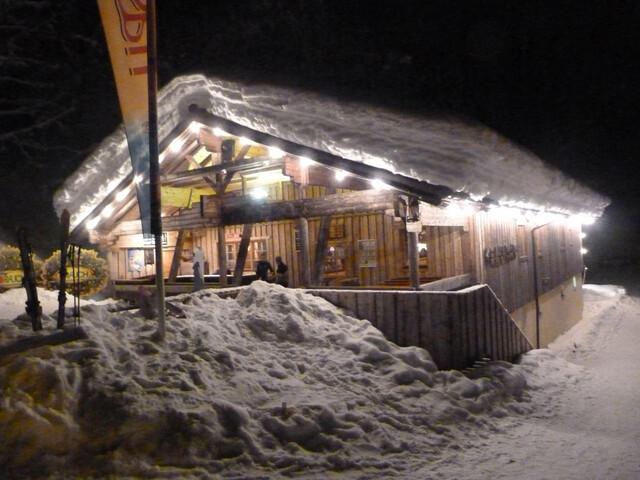 LEGENDÄRE APRE`S-SKI-BAR DIREKT AN DER SCHIPISTE