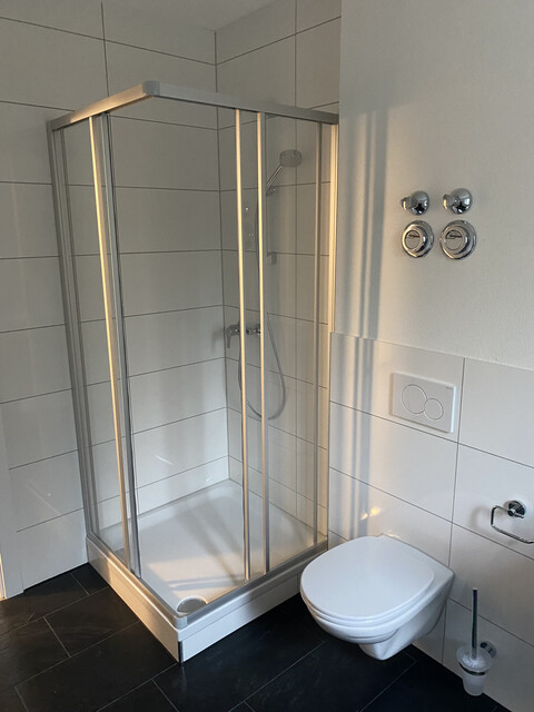 Geräumige Wohnung mit 6,5 m² Balkon und Parkplatz in Top-Lage!