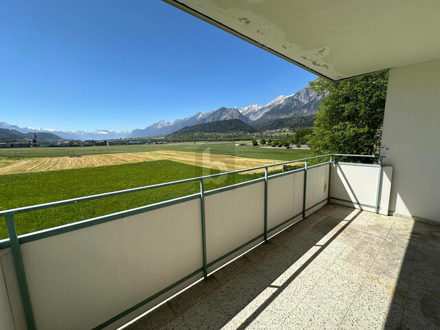 RENOVIERUNGSBEDÜRFTIG MIT OST- UND WESTBALKON UND IDEALER RAUMAUFTEILUNG