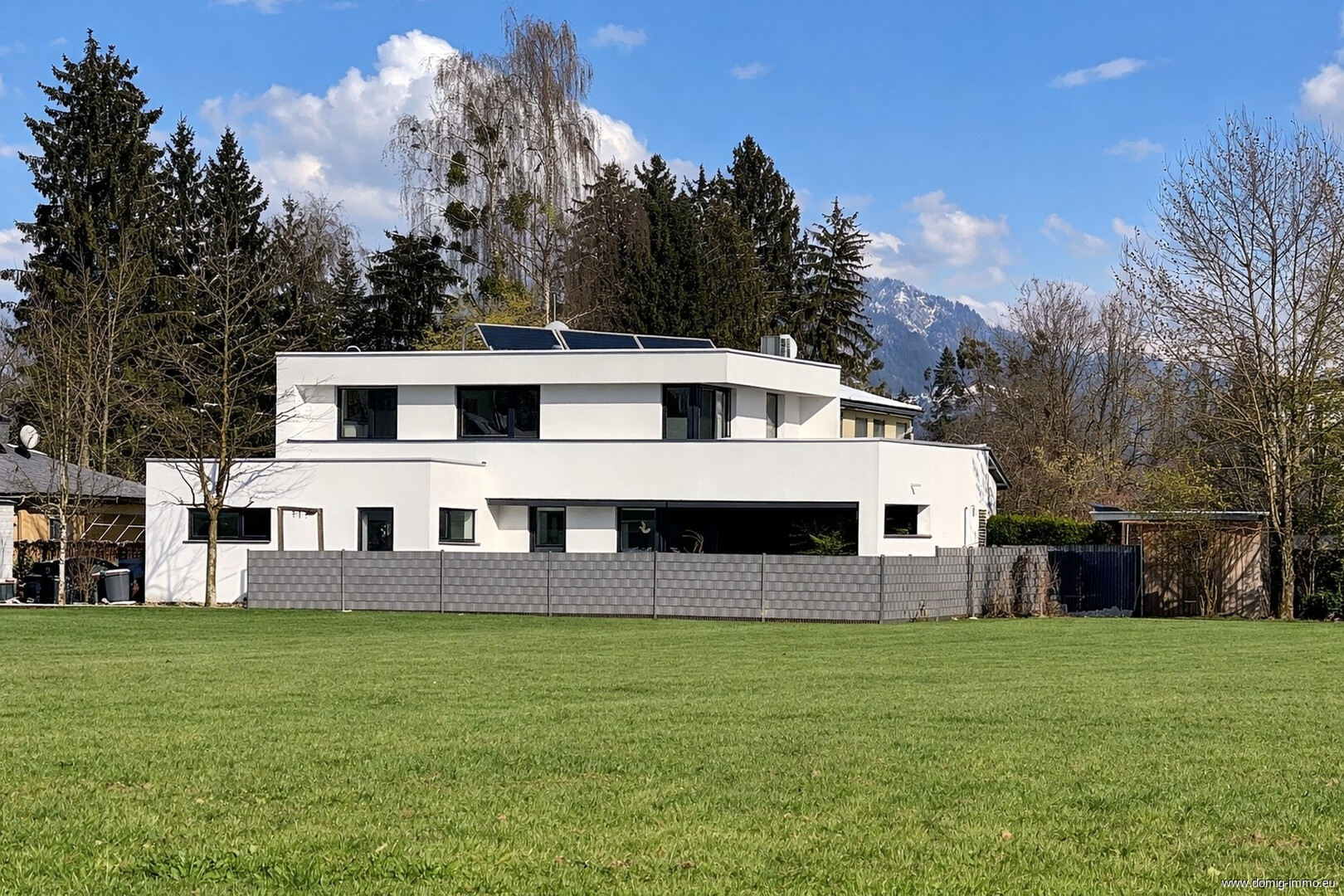 NEUER PREIS: Hochwertiges Einfamilienhaus – stilvolles Wohnen auf großzügigen 850 m² Grund