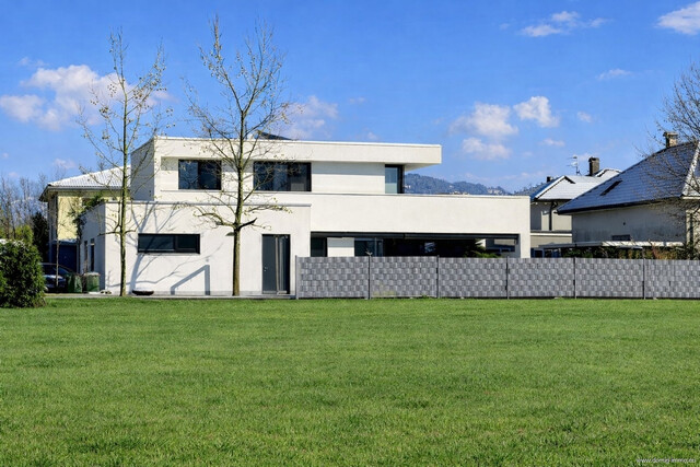 Hochwertiges Einfamilienhaus – stilvolles Wohnen auf großzügigen 850 m² Grund
