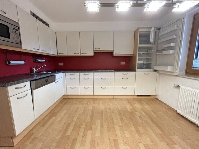 (5) Zimmer-Wohnung  |  Garten  |  Meiningen  | Garagenplatz