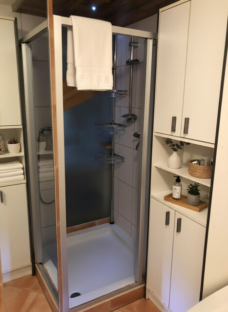 Traumhafte Maisonette in Röns: 4 Zimmer, Terrasse, Stellplatz – Ihr neues Zuhause!