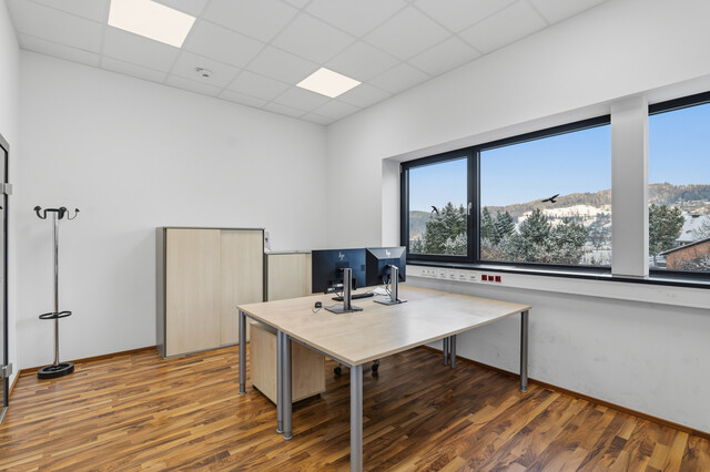 Top Gewerbeimmobilie mit Büro- und Logistikflächen in Weiler!