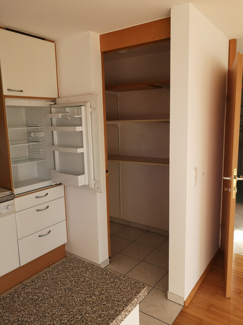 helle 2 Zimmer Wohnung mit überraschend viel Platz inkl. Tiefgarage und Keller