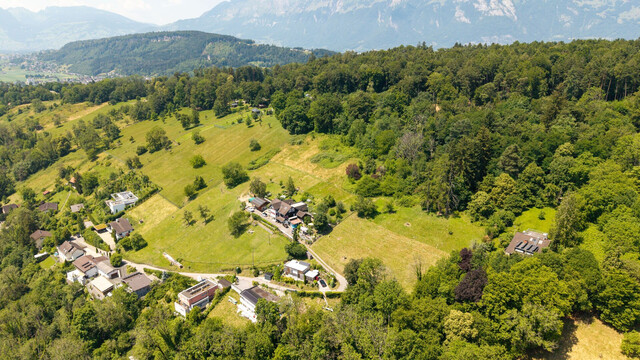 Erlesenes Grundstück für den Bau einer Villa am Ardetzenberg – Natur trifft Exklusivität