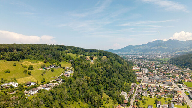 Erlesenes Grundstück für den Bau einer Villa am Ardetzenberg – Natur trifft Exklusivität