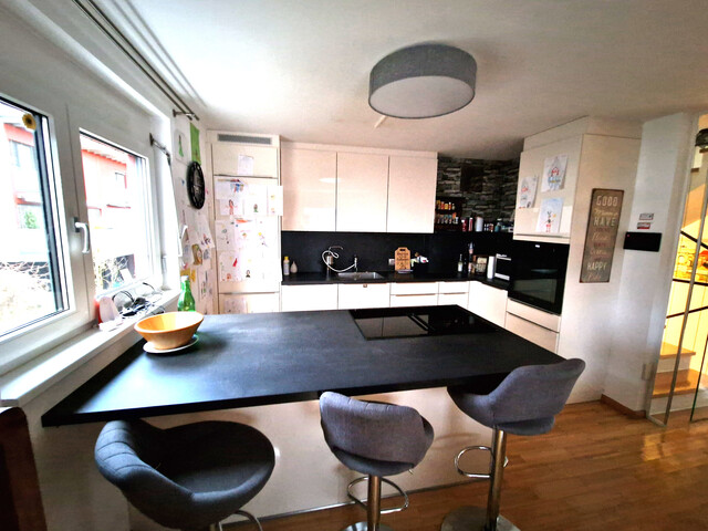 Modernisierte DHH: Perfekt angebunden an die Bregenzer Innenstadt, ruhig und grün im Wohngebiet Rieden, provisionsfrei direkt von uns!