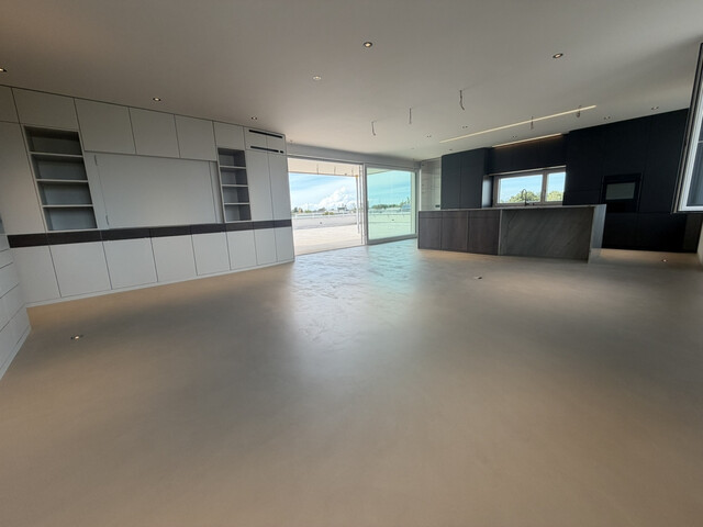 Luxus pur - Penthouse mit 225m² Terrasse - 2 TG-Plätzen - Lift direkt in die Wohnung - klimatisiert!