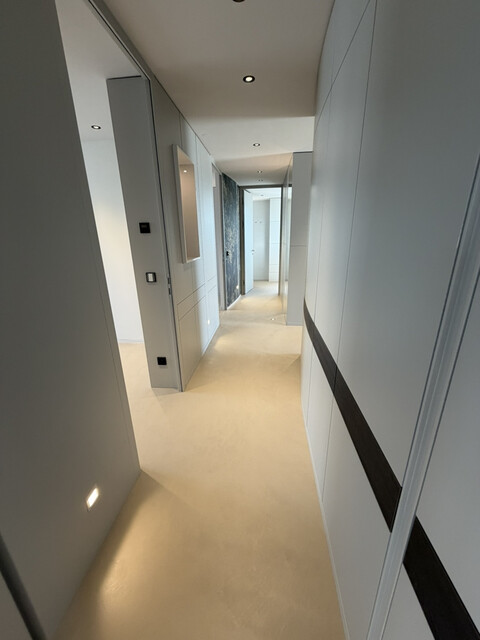Luxus pur - Penthouse mit 225m² Terrasse - 2 TG-Plätzen - Lift direkt in die Wohnung - klimatisiert!
