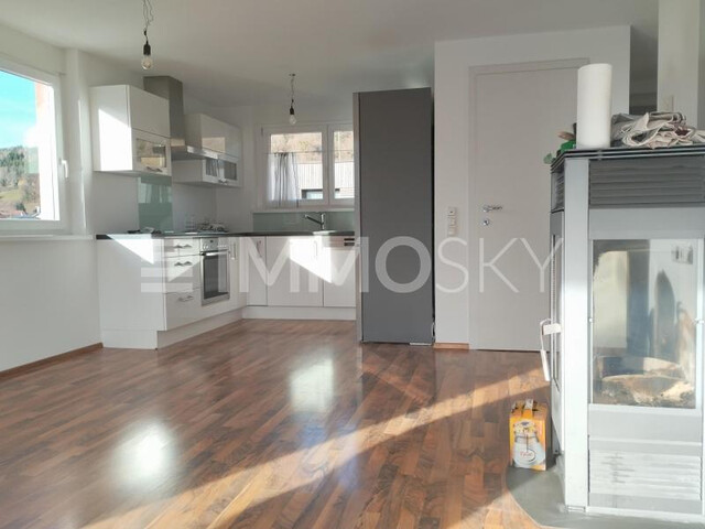 Moderne 3-Zimmer-Wohnung mit großer Terrasse und Bergblick