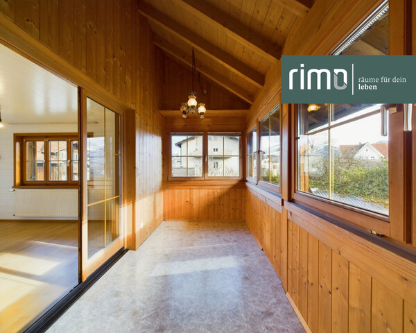 Großzügige 3,5-Zimmer-Etagenwohnung mit Garten, Loggien und Gartenhaus in Lustenau!