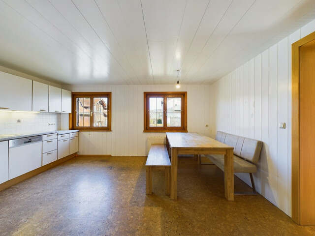 Großzügige 3,5-Zimmer-Etagenwohnung mit Garten, Loggien und Gartenhaus in Lustenau!