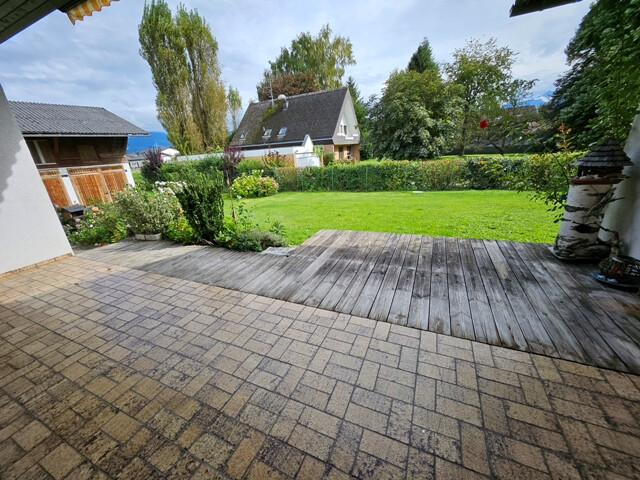 Schöne große Liegenschaft mit einem Einfamilienhaus und einem Stall-/Wirtschaftsgebäude in Meinigen!