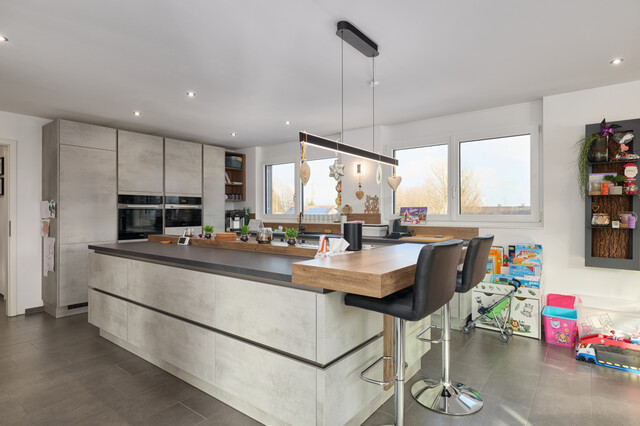 Modernes, lichtdurchflutetes Penthouse 
in exklusiver Kleinwohnanlage