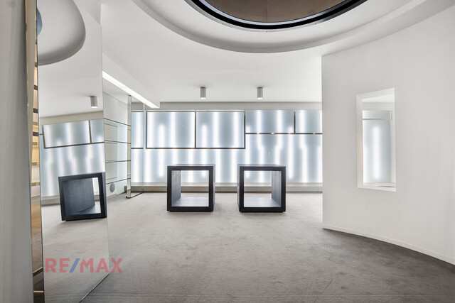 Dornbirn Marktplatz-Einzigartige Verkaufsfläche wartet auf Ihre Vision!