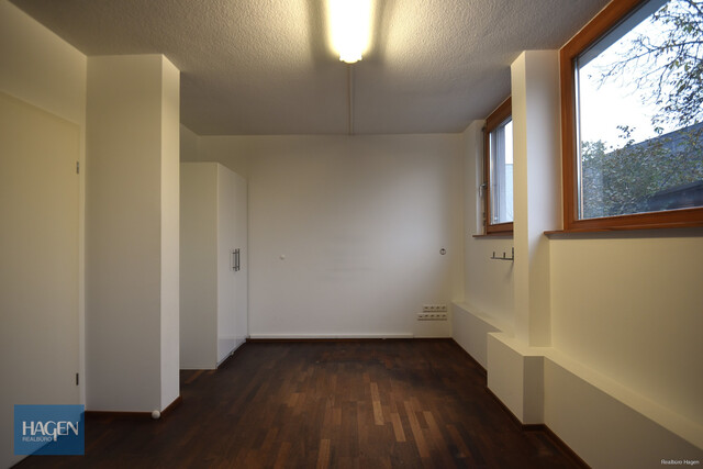 Renditestarkes Gewerbeobjekt in frequentierter Lage - Zweistöckige Praxis-/Gewerbefläche