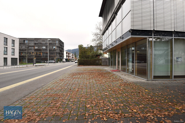 Renditestarkes Gewerbeobjekt in frequentierter Lage - Zweistöckige Praxis-/Gewerbefläche