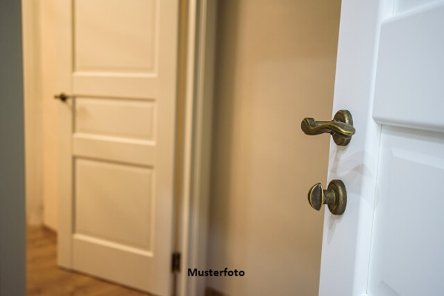 2-Zimmer-Wohnung mit eigenem Garten & praktischem Schuppen