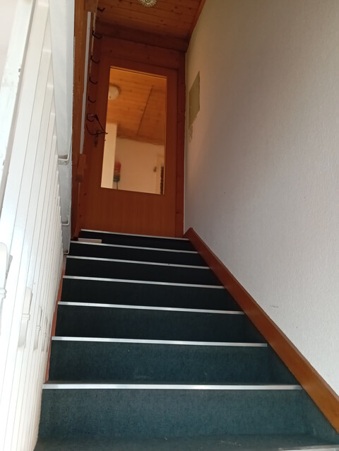 Grosses Haus mit zzt. 2 Wohnungen in sonniger Wohnlage provisionsfrei