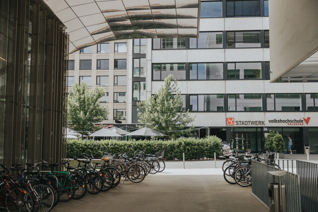 STADTWERK Hochhaus Salzburg – Büro für 4 Personen, voll eingerichtet, ein Fixpreis